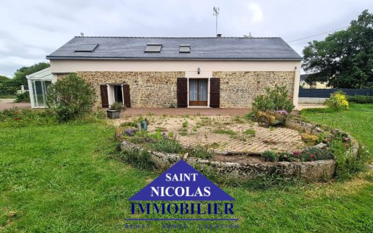 Maison Saint Aubin Des Châteaux 6 pièces 121 m²