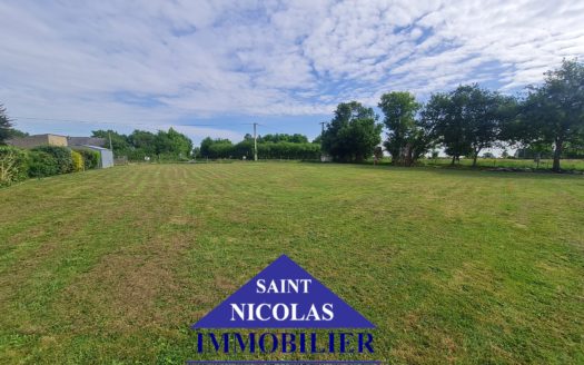 SOUDAN TERRAIN CONSTRUCTIBLE 690m² ENV.