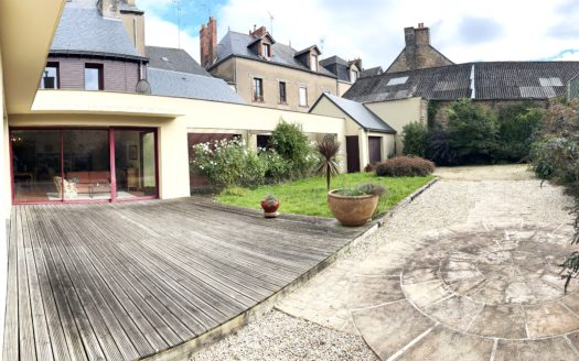 Maison hyper centre Châteaubriant 7 pièces 180 m²